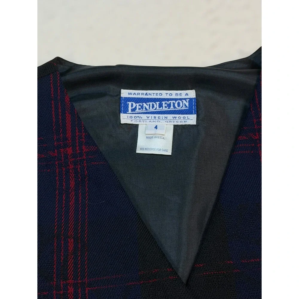 Pendleton Mens Plaid Virgin Wool Vest‎ Navy Blue Red Gold Crest Buttons USA Made